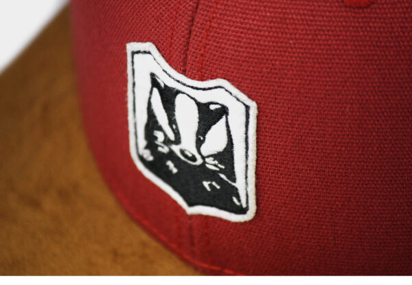 Dachsbräu Cap rot detail